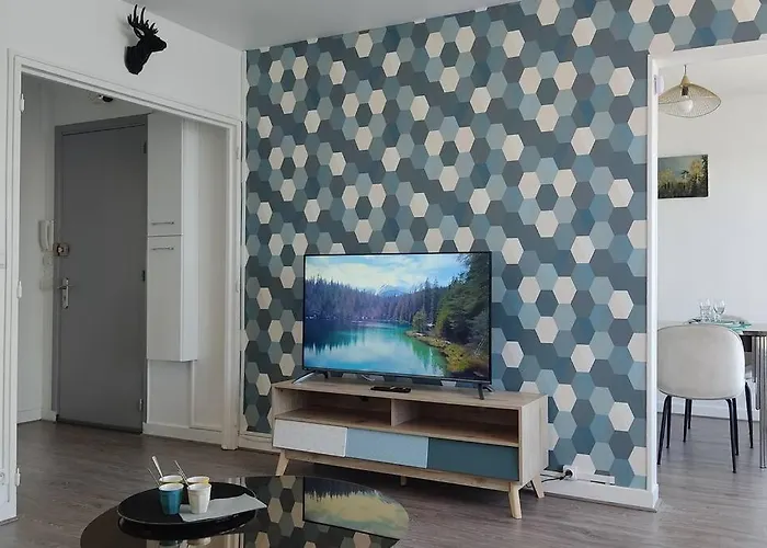 Le Thourottois*centre Ville*wifi*spacieux*confort* Saint-gobain Appartement *